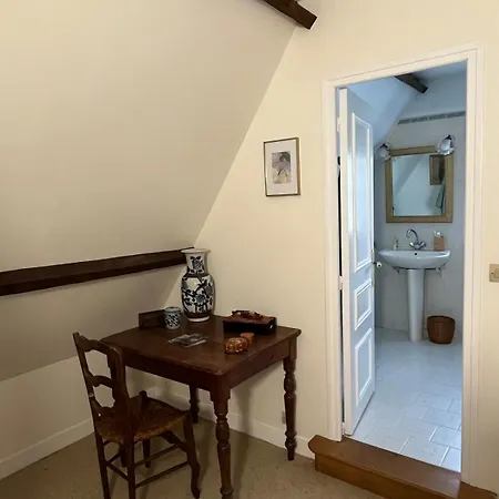 בית נופש Charmful Family House 5 Min From The *